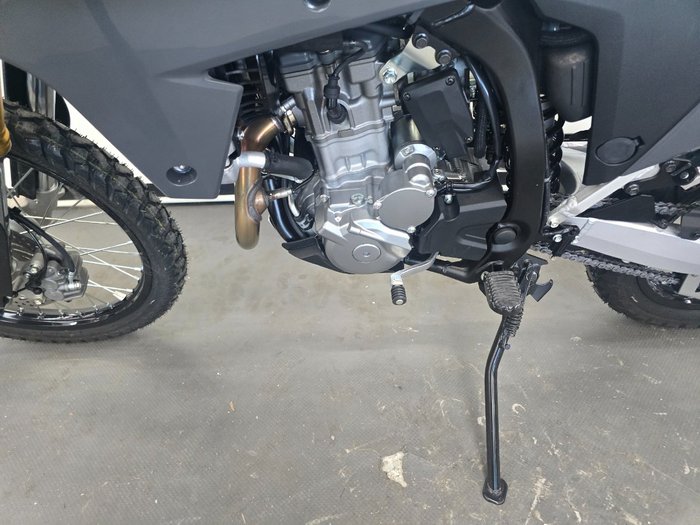 2026 Suzuki DR-Z4S (DR-Z400SRJ) GREY