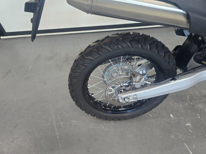 2026 Suzuki DR-Z4S (DR-Z400SRJ) GREY