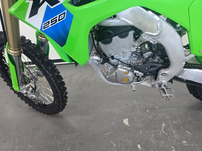 2026 Kawasaki KX250 Green