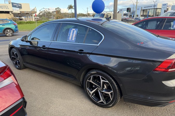 2022 VOLKSWAGEN PASSAT 140TSI BUSINESS