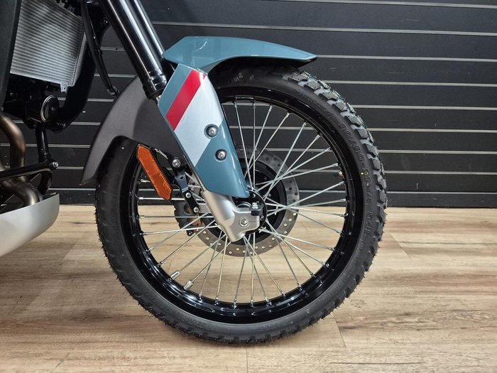2026 Kawasaki KLE500 KLE500DTFAW Green