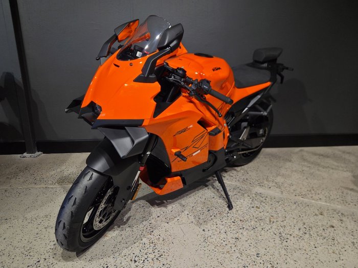 2026 Ktm 2026 Ktm 990cc 990 RC R ORANGE