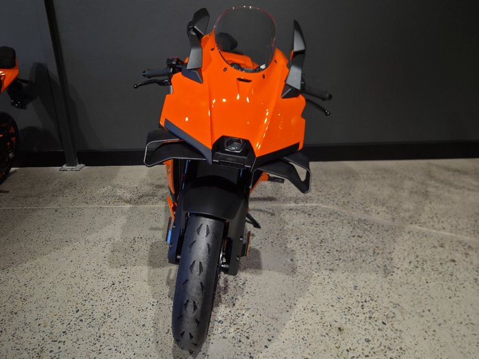 2026 Ktm 2026 Ktm 990cc 990 RC R ORANGE