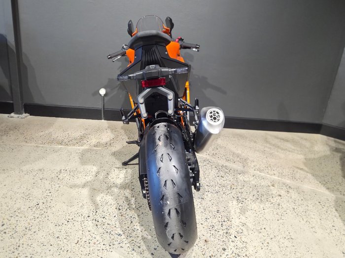 2026 Ktm 2026 Ktm 990cc 990 RC R ORANGE