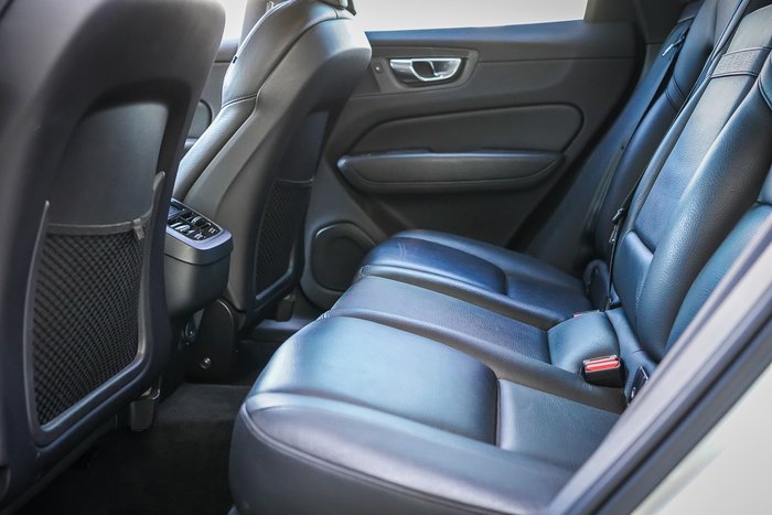 2020 Volvo XC60 T5 Inscription