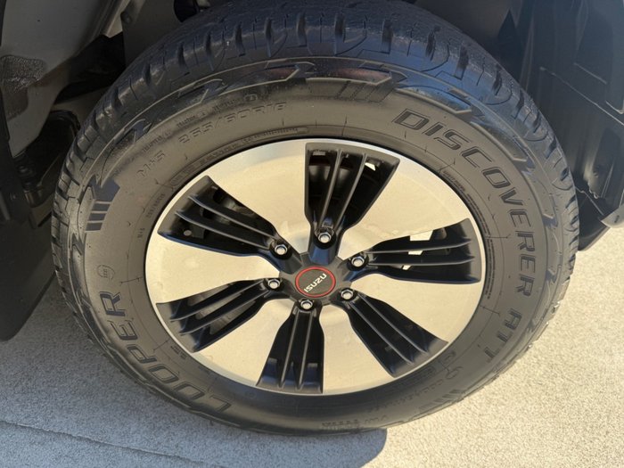 2022 Isuzu D-MAX LS-U
