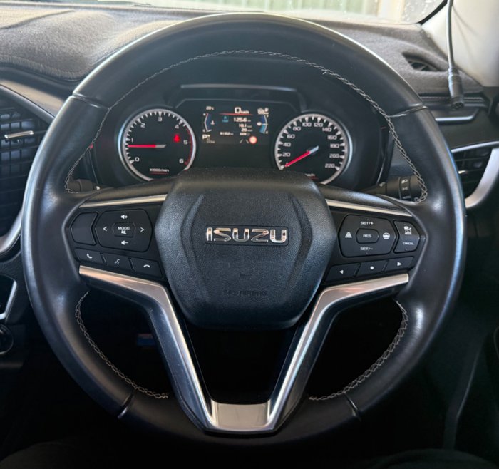 2022 Isuzu D-MAX LS-U