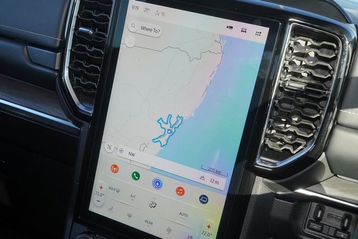 2025 Ford Everest Platinum