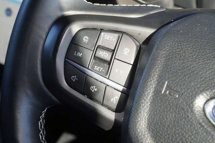 2025 Ford Everest Platinum