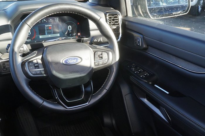 2025 Ford Everest Platinum
