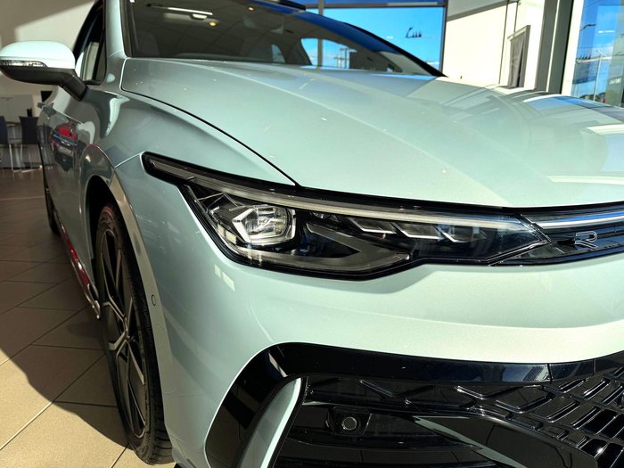 2025 Volkswagen Golf 110TSI R-Line