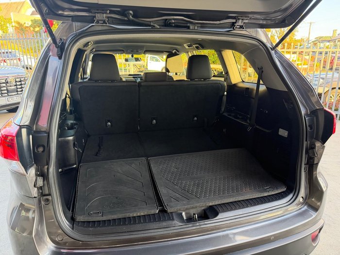 2017 Toyota Kluger GX