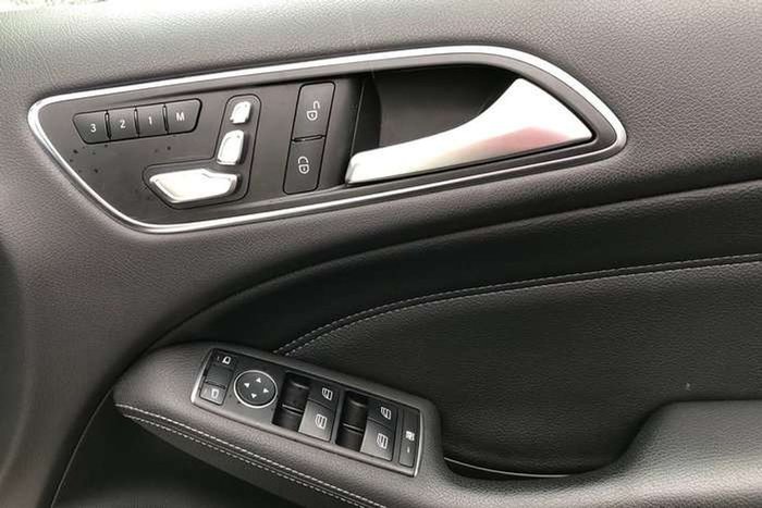 2017 Mercedes-Benz B-Class B180