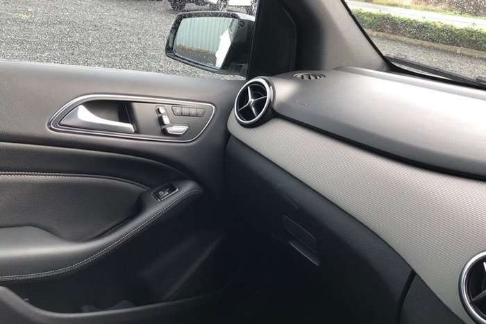 2017 Mercedes-Benz B-Class B180