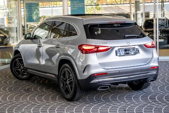 2025 Mercedes-Benz GLA-Class GLA200
