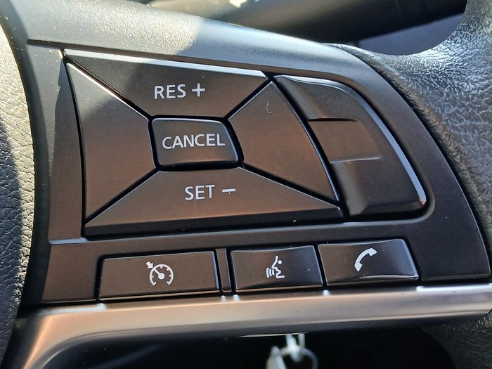 2021 Nissan Navara SL