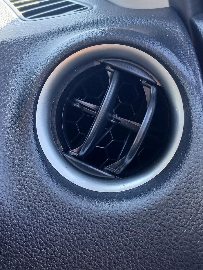 2021 Nissan Navara SL