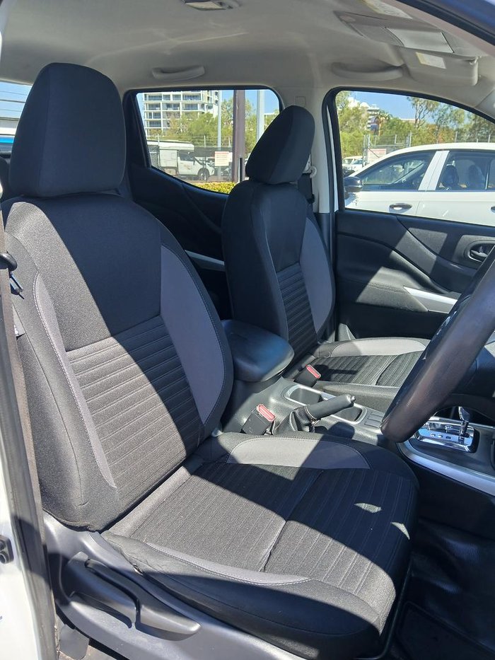 2021 Nissan Navara SL