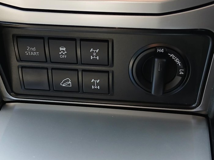 2023 Toyota Landcruiser Prado VX