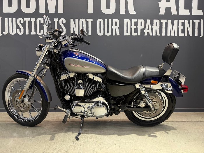 2007 Harley-Davidson 1200 Custom (XL1200C) Sportster Blue