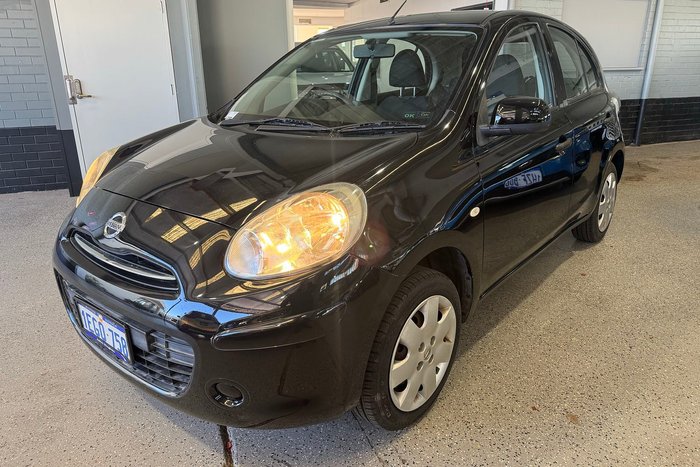 2013 Nissan Micra ST-L