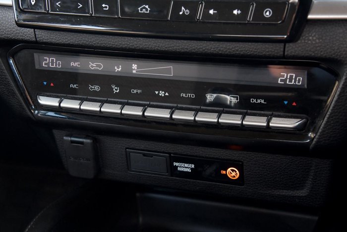 2023 Mazda BT-50 XTR