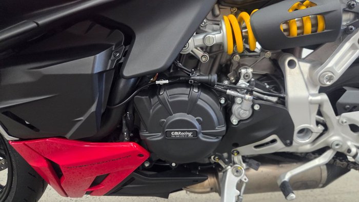 2022 DUCATI STREETFIGHTER V2 Red