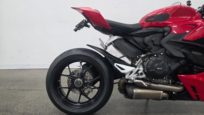 2022 DUCATI STREETFIGHTER V2 Red