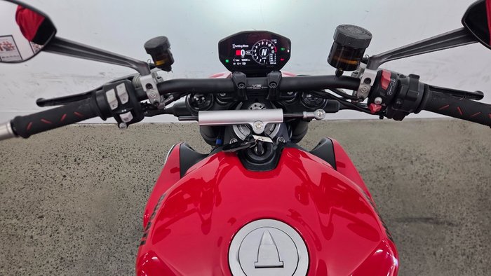 2022 DUCATI STREETFIGHTER V2 Red