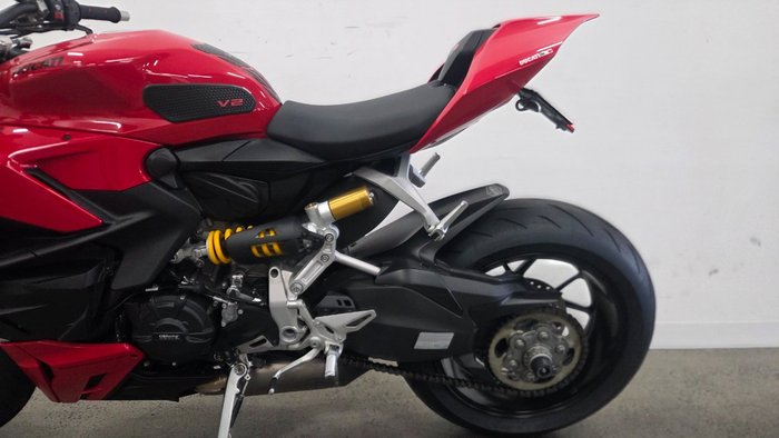2022 DUCATI STREETFIGHTER V2 Red