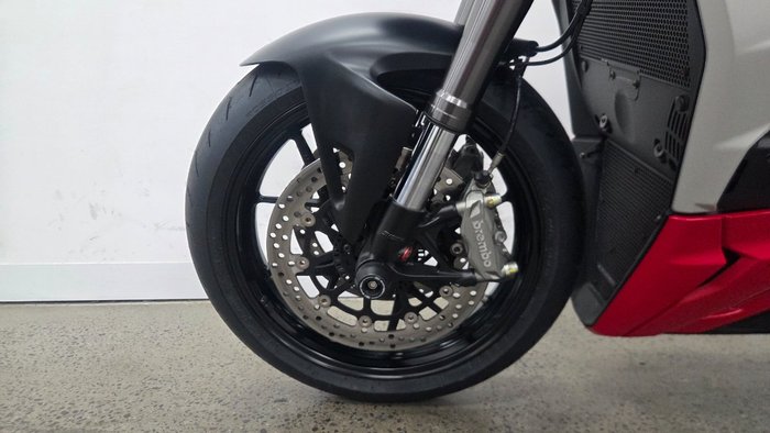 2022 DUCATI STREETFIGHTER V2 Red