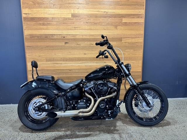 2017 Harley-Davidson Street Bob 107 (FXBB)