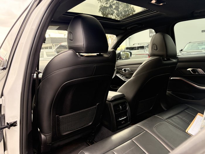 2022 BMW 3 Series 330i M Sport