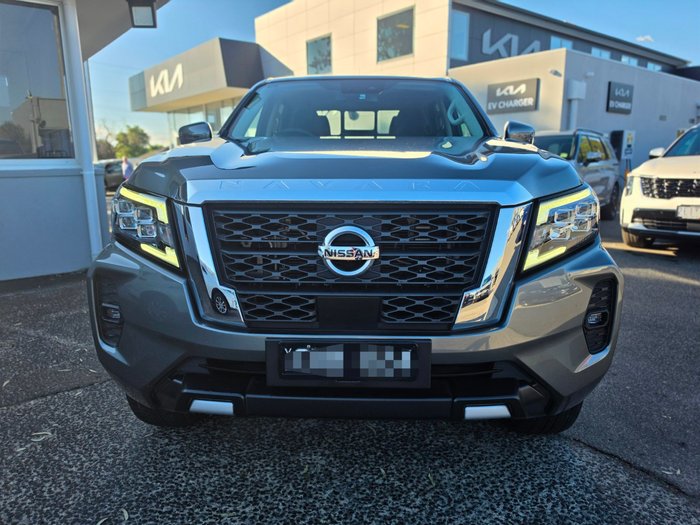 2023 Nissan Navara ST-X