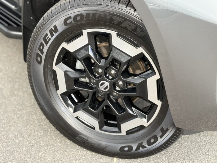 2023 Nissan Navara ST-X