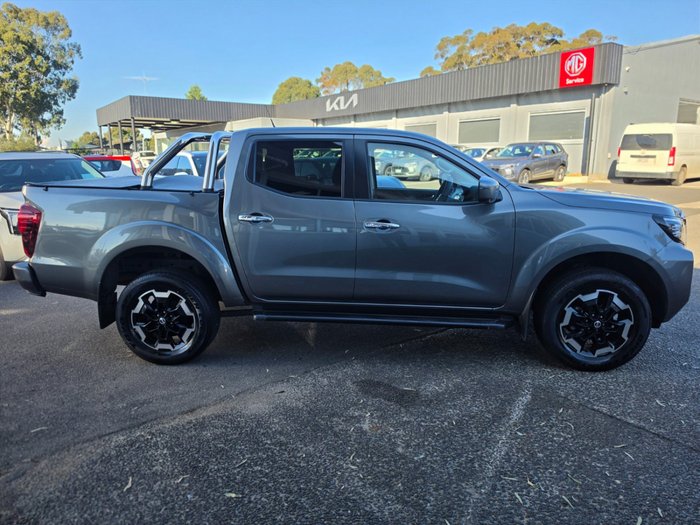 2023 Nissan Navara ST-X