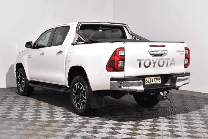 2020 Toyota Hilux SR5
