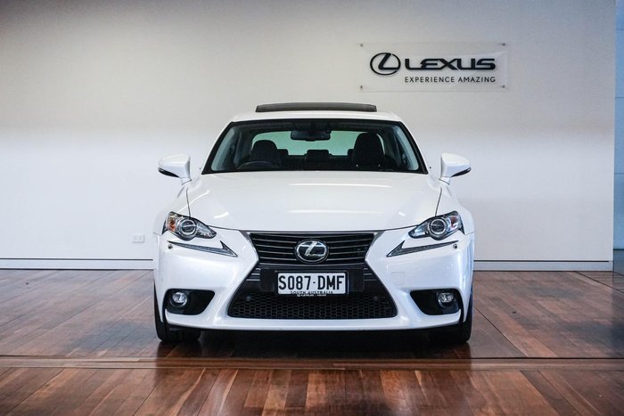 2016 Lexus IS 200t Luxury