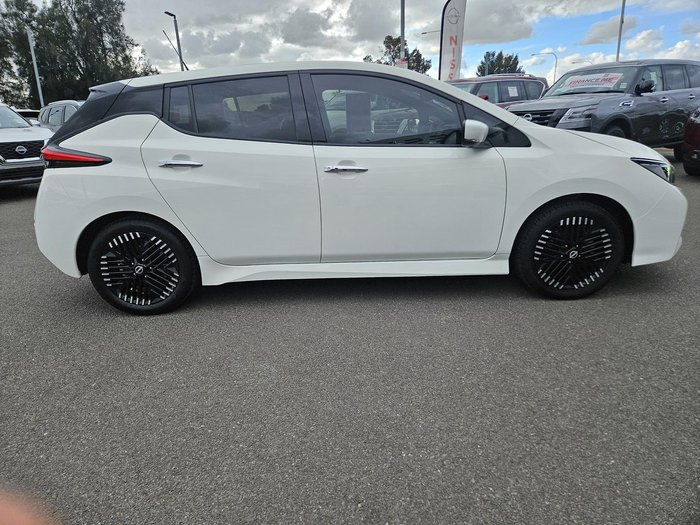 2022 Nissan LEAF