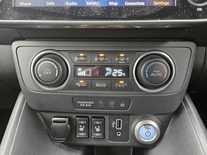 2022 Nissan LEAF