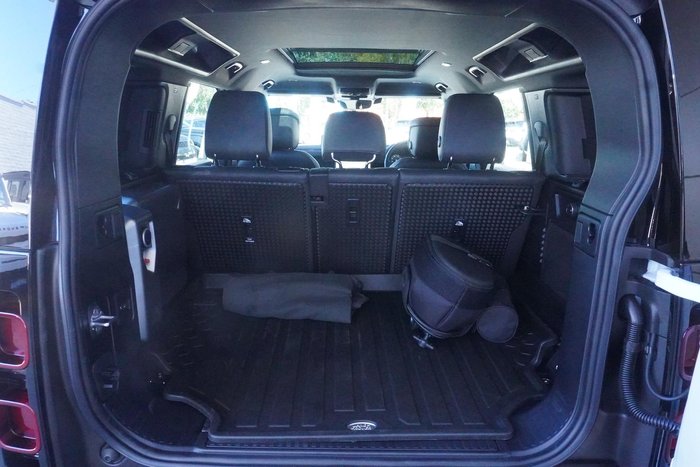 2025 Land Rover Defender 110 D350 X-Dynamic HSE