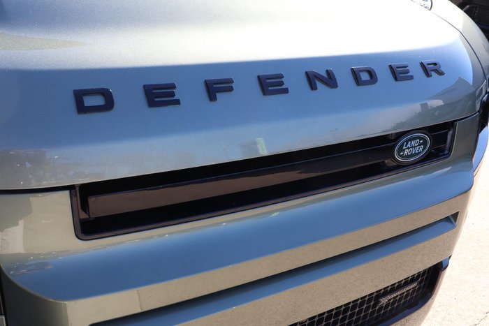 2023 Land Rover Defender 110 D300 X-Dynamic HSE