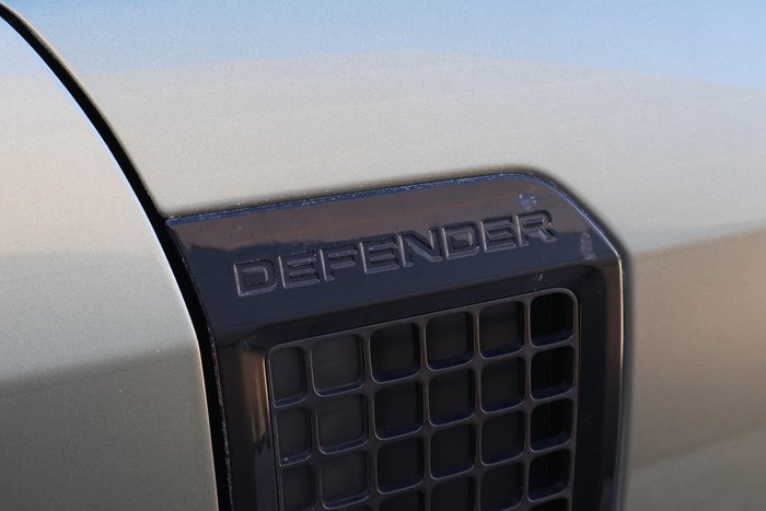 2023 Land Rover Defender 110 D300 X-Dynamic HSE