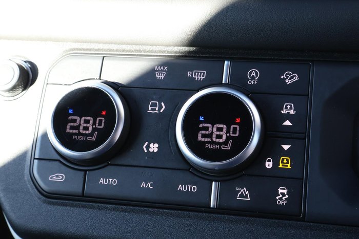 2023 Land Rover Defender 110 D300 X-Dynamic HSE