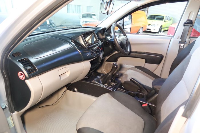 2014 Mitsubishi Triton GLX
