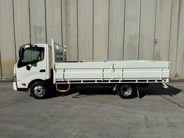 2014 Hino 300 Series