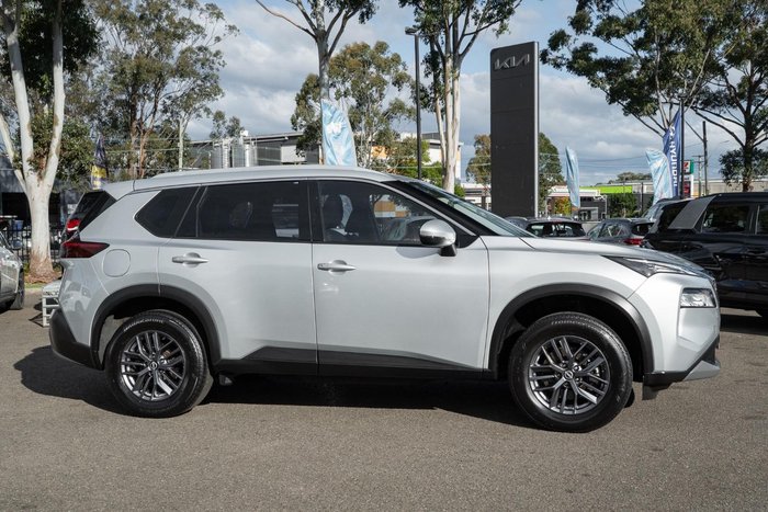 2023 Nissan X-TRAIL ST