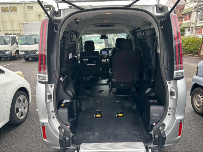 2020 Toyota Noah