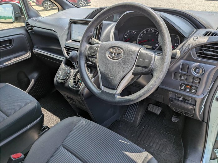 2014 Toyota Voxy