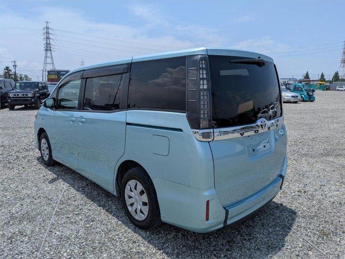 2014 Toyota Voxy